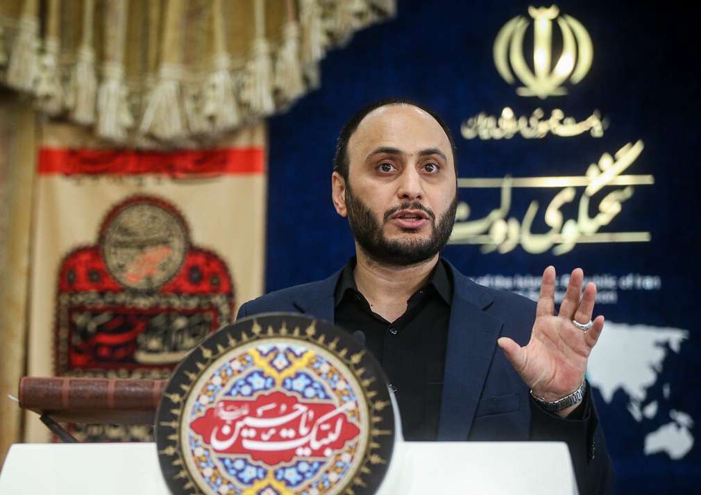 مشکلات ناشی از ‌یک دهه معطل نگه داشتن کشور حل خواهد شد